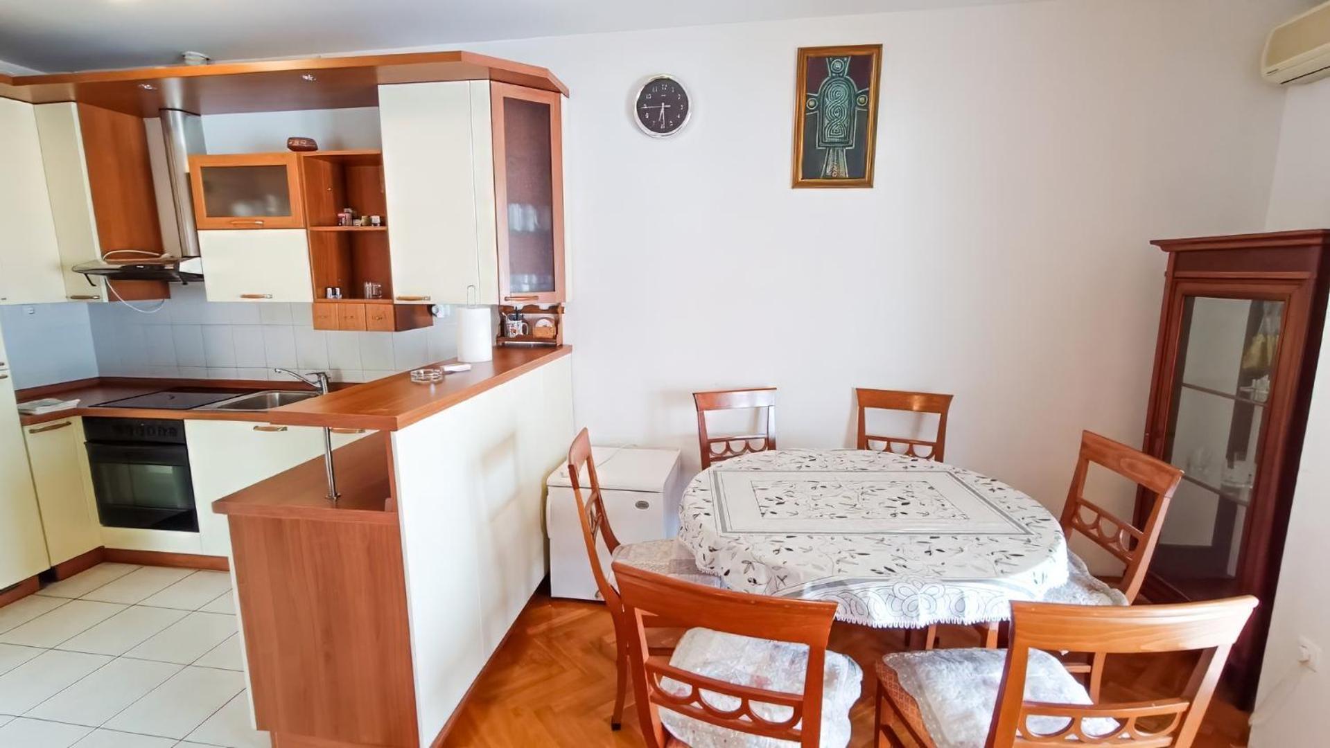 Apartment Huanita Promajna Exterior photo